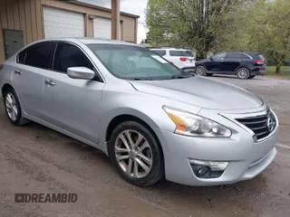2015 Nissan Altima 2.5 SL with VIN 1N4AL3AP2FC160905, listed as a IAAI auction lot 41829459 with 119,317 mi miles. Bid and sale history available at carsss.com. Image 1.