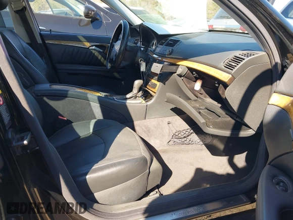 2005 Mercedes-Benz E-Class 3.2L with VIN WDBUF65J85A700806, listed as a IAAI auction lot 41585086 with 200,245 mi miles. Bid and sale history available at carsss.com. Image 5.