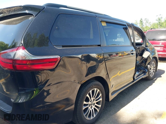 2020 Toyota Sienna XLE Auto Access Seat with VIN 5TDYZ3DC7LS035294, listed as a IAAI auction lot 42557047 with 38,986 mi miles and . Bid and sale history available at DreamBid. Image 18.