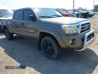 2011 Toyota Tacoma with VIN 5TFMU4FNXBX002476, listed as a IAAI auction lot 42370549 with 200,616 mi miles and . Bid and sale history available at DreamBid. Image 1.