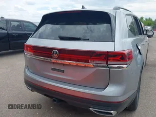 2024 Volkswagen Atlas SE with VIN 1V2WR2CA3RC567670, listed as a IAAI auction lot 42719550 with 36,623 mi miles and . Bid and sale history available at DreamBid. Image 16.
