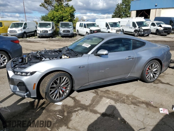 2024 Ford Mustang GT with VIN 1FA6P8CF3R5428820, listed as a Copart auction lot 76084984 with 376 mi miles and Clean title. Bid and sale history available at DreamBid. Image 1.