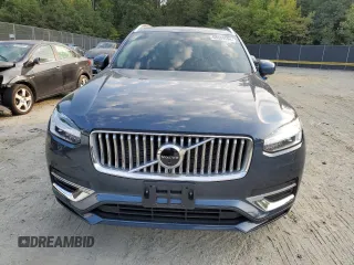 2021 Volvo XC90 Inscription Expression with VIN YV4BR0CL0M1738477, listed as a Copart auction lot 68689594 with 31,095 mi miles and Salvage Title. Bid and sale history available at carsss.com. Image 5.