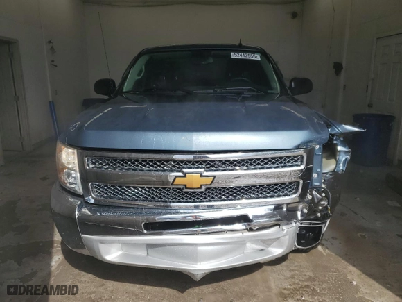 2013 Chevrolet Silverado 1500 LT with VIN 1GCRCSE08DZ110640, listed as a Copart auction lot 52442555 with 78,791 mi miles and Salvage Title. Bid and sale history available at carsss.com. Image 5.