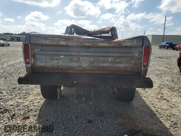 1979 Ford F-150 с VIN F26SUFC4918, выставлен на аукционе Copart как лот 76140314 с пробегом 84 607 миль миль и Списание • Salvage title. История ставок и продаж доступна на DreamBid. Изображение 6.