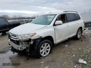 2011 Toyota Highlander with VIN 5TDZK3EHXBS044590, listed as a Copart auction lot 84206474 with 212,341 mi miles and Non Repairable. Bid and sale history available at carsss.com. Image 1.
