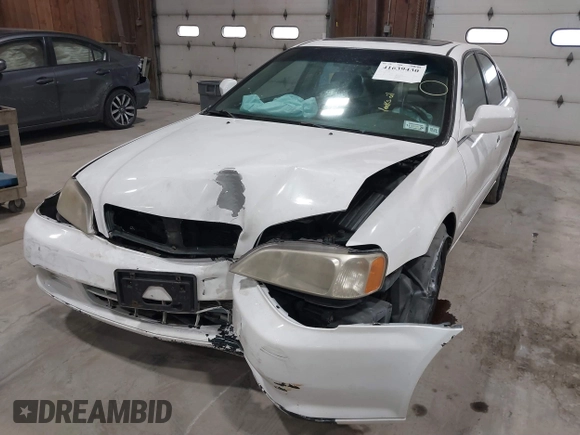 2000 Acura TL with VIN 19UUA5662YA015081, listed as a IAAI auction lot 41639430 with 133,577 mi miles. Bid and sale history available at carsss.com. Image 6.