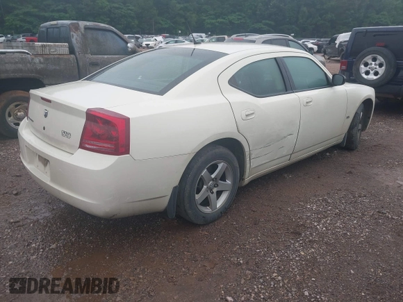 2008 Dodge Charger z VIN 2B3KA43G18H266965, wystawiony jako IAAI lot #42292099 z przebiegiem 270 494 mil mil oraz . Historia ofert i sprzedaży dostępna na DreamBid. Obrazek 4.