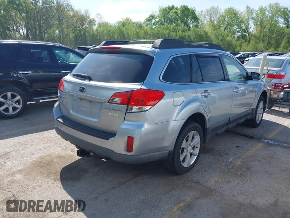 2013 Subaru Outback 2.5i Premium with VIN 4S4BRBCC7D1314983, listed as a IAAI auction lot 42083495 with 168,657 mi miles. Bid and sale history available at carsss.com. Image 4.