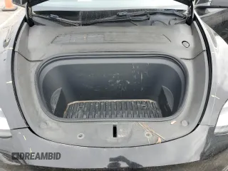 2021 Tesla Model Y Long Range z VIN 5YJYGAEE5MF143672, wystawiony jako Copart lot #55962875 z przebiegiem 74 644 mil mil oraz Szkoda całkowita • Salvage title. Historia ofert i sprzedaży dostępna na DreamBid. Obrazek 12.