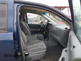 2006 Dodge Durango z VIN 1D4HD48K86F118455, wystawiony jako IAAI lot #41853179 z przebiegiem 300 481 mil mil oraz . Historia ofert i sprzedaży dostępna na DreamBid. Obrazek 5.