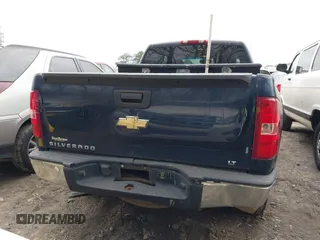 2007 Chevrolet Silverado 1500 LT w/1LT with VIN 2GCEC19J471570418, listed as a IAAI auction lot 41511134 with 219,552 mi miles. Bid and sale history available at carsss.com. Image 16.