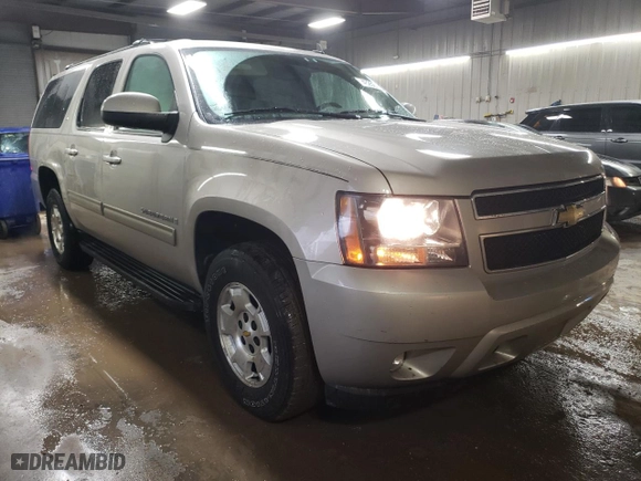 2009 Chevrolet Suburban LT w/2LT with VIN 1GNFK26369R242759, listed as a Copart auction lot 43250795 with 136,638 mi miles and Salvage Title. Bid and sale history available at carsss.com. Image 4.