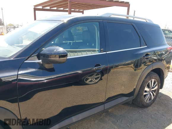 2024 Nissan Pathfinder SL с VIN 5N1DR3CA2RC208076, выставлен на аукционе IAAI как лот 42526137 с пробегом 12 692 миль миль и . История ставок и продаж доступна на DreamBid. Изображение 15.