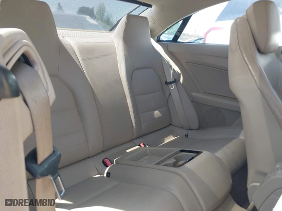 2011 Mercedes-Benz E-Class E 350 with VIN WDDKJ5GB8BF076503, listed as a IAAI auction lot 42038949 with 183,181 mi miles. Bid and sale history available at carsss.com. Image 8.