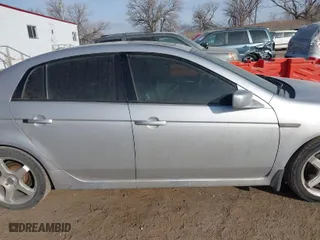 2005 Acura TL with VIN 19UUA66215A074976, listed as a IAAI auction lot 41463598 with 184,690 mi miles. Bid and sale history available at carsss.com. Image 13.
