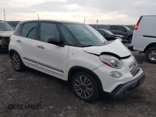 2018 FIAT 500L Trekking with VIN ZFBCFADH6JZ041198, listed as a IAAI auction lot 41063260 with 64,459 mi miles. Bid and sale history available at carsss.com. Image 1.