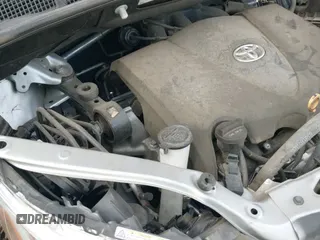 2020 Toyota Sienna XLE z VIN 5TDDZ3DC5LS232348, wystawiony jako IAAI lot #43335348 z przebiegiem 48 421 mil mil oraz . Historia ofert i sprzedaży dostępna na DreamBid. Obrazek 20.