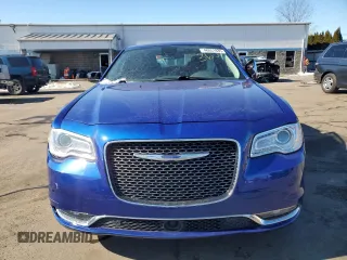 2019 Chrysler 300 Limited with VIN 2C3CCAKG9KH722784, listed as a Copart auction lot 46051835 with 43,364 mi miles and Salvage Title. Bid and sale history available at carsss.com. Image 5.
