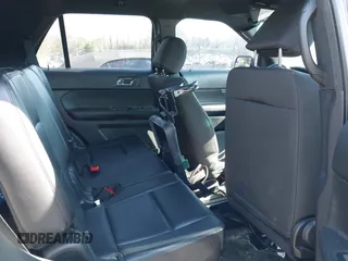 2017 Ford Police Interceptor Utility z VIN 1FM5K8AT7HGA70942, wystawiony jako IAAI lot #41491918 z przebiegiem 38 208 mil mil oraz . Historia ofert i sprzedaży dostępna na DreamBid. Obrazek 8.