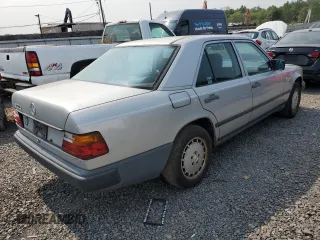 1989 Mercedes-Benz 300 E с VIN WDBEA30DXKA877386, выставлен на аукционе Copart как лот 59333665 с пробегом 205 173 миль миль и Чистый • Clean title. История ставок и продаж доступна на DreamBid. Изображение 3.