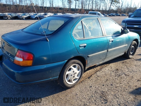1998 Nissan Altima XE with VIN 1N4DL01D3WC253479, listed as a IAAI auction lot 41766827 with 145,441 mi miles. Bid and sale history available at carsss.com. Image 4.