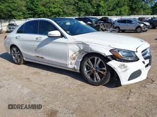 2015 Mercedes-Benz C 300 z VIN 55SWF4JB6FU051639, wystawiony jako IAAI lot #42187934 z przebiegiem 125 256 mil mil oraz . Historia ofert i sprzedaży dostępna na DreamBid. Obrazek 6.