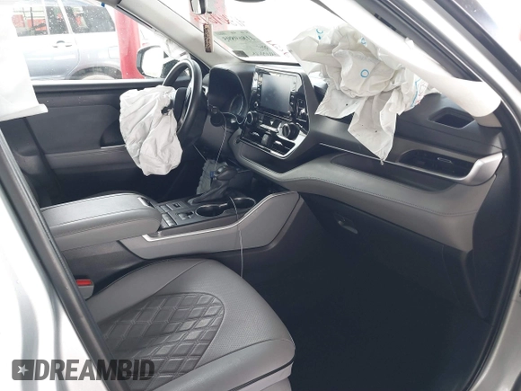 2021 Toyota Highlander L z VIN 5TDCZRBH9MS543232, wystawiony jako IAAI lot #41869895 z przebiegiem 41 031 mil mil oraz . Historia ofert i sprzedaży dostępna na DreamBid. Obrazek 5.