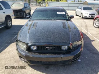 2013 Ford Mustang V6 с VIN 1ZVBP8AM8D5206550, выставлен на аукционе Copart как лот 59400935 с пробегом 157 747 миль миль и Списание • Salvage title. История ставок и продаж доступна на DreamBid. Изображение 5.