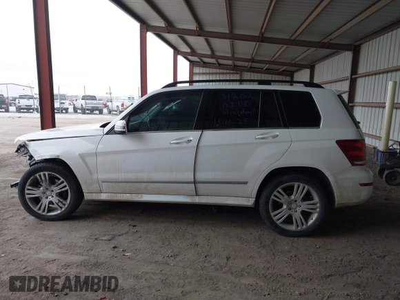 2014 Mercedes-Benz GLK 350 with VIN WDCGG8JBXEG330438, listed as a IAAI auction lot 41382071 with 172,279 mi miles and . Bid and sale history available at DreamBid. Image 15.