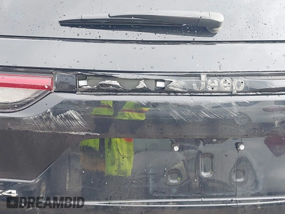 2023 Jeep Grand Cherokee Laredo with VIN 1C4RJHAG6PC671728, listed as a IAAI auction lot 40897386 with Not provided miles and . Bid and sale history available at DreamBid. Image 17.