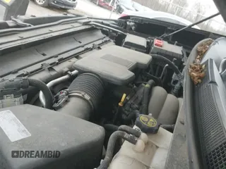 2020 Chevrolet Silverado 1500 Custom z VIN 1GCRYBEH5LZ217487, wystawiony jako IAAI lot #42057526 z przebiegiem 74 216 mil mil oraz . Historia ofert i sprzedaży dostępna na DreamBid. Obrazek 20.