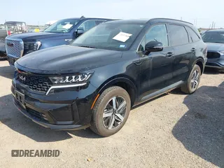 2023 Kia Sorento EX z VIN 5XYRH4LF7PG238231, wystawiony jako IAAI lot #42137368 z przebiegiem 21 447 mil mil oraz . Historia ofert i sprzedaży dostępna na DreamBid. Obrazek 2.