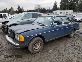 1984 Mercedes-Benz 300 D with VIN WDBAB33A2EA185575, listed as a Copart auction lot 41542115 with 269,620 mi miles and Salvage Title. Bid and sale history available at DreamBid. Image 1.