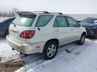 2000 Lexus RX 300 with VIN JT6HF10UXY0132714, listed as a IAAI auction lot 41611808 with 112,080 mi miles and . Bid and sale history available at carsss.com. Image 4.