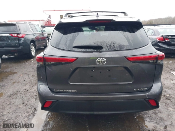 2022 Toyota Highlander XLE with VIN 5TDGZRBH3NS589352, listed as a IAAI auction lot 40977172 with 1 mi miles. Bid and sale history available at carsss.com. Image 16.