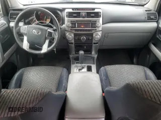 2010 Toyota 4Runner SR5 z VIN JTEZU5JR1A5003267, wystawiony jako Copart lot #55362175 z przebiegiem 449 563 mil mil oraz Szkoda całkowita • Salvage title. Historia ofert i sprzedaży dostępna na DreamBid. Obrazek 8.