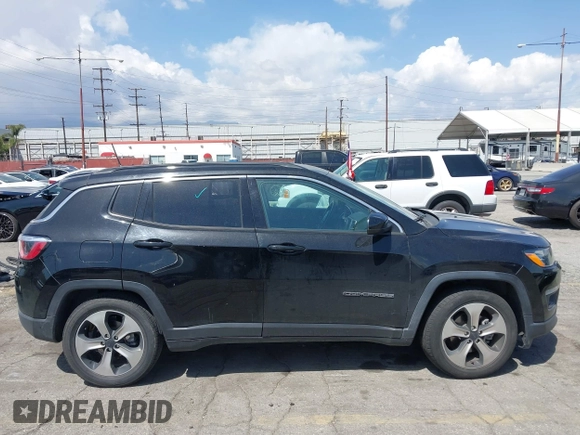 2017 Jeep Compass Latitude с VIN 3C4NJCBB1HT658802, выставлен на аукционе IAAI как лот 41957385 с пробегом 102 733 миль миль и . История ставок и продаж доступна на DreamBid. Изображение 13.