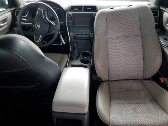 2015 Toyota Camry XLE z VIN 4T1BF1FKXFU002986, wystawiony jako Copart lot #56535815 z przebiegiem 163 382 mil mil oraz Szkoda całkowita • Salvage title. Historia ofert i sprzedaży dostępna na DreamBid. Obrazek 8.