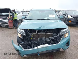 2024 Kia Seltos EX z VIN KNDER2AA5R7473573, wystawiony jako IAAI lot #41906243 z przebiegiem 39 672 mil mil oraz . Historia ofert i sprzedaży dostępna na DreamBid. Obrazek 6.