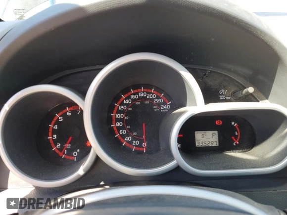 2009 Toyota Matrix S with VIN 2T1LE40E29C001820, listed as a Copart auction lot 53630135 with 335,287 mi miles and Clean title. Bid and sale history available at DreamBid. Image 9.