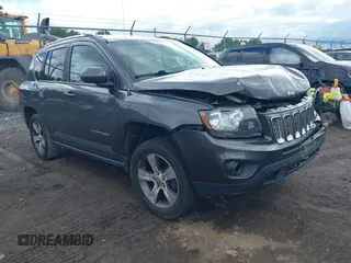 2017 Jeep Compass Latitude с VIN 1C4NJDEB4HD171990, выставлен на аукционе IAAI как лот 42376346 с пробегом 120 094 миль миль и . История ставок и продаж доступна на DreamBid. Изображение 1.