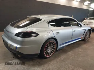 2014 Porsche Panamera 4S Executive with VIN WP0BB2A77EL062088, listed as a IAAI auction lot 41696130 with 105,177 mi miles and . Bid and sale history available at DreamBid. Image 4.