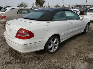 2005 Mercedes-Benz CLK 320 with VIN WDBTK65G45T033846, listed as a Copart auction lot 84766294 with 88,813 mi miles and Clean Title. Bid and sale history available at DreamBid. Image 3.
