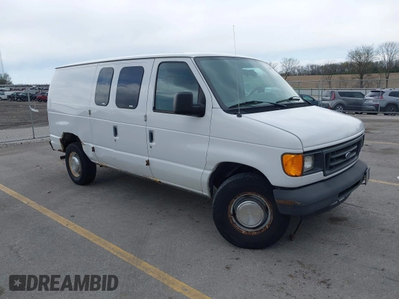2004 Ford Econoline Cargo with VIN 1FTNE24W84HB38152, listed as a IAAI auction lot 42090193 with 102,357 mi miles. Bid and sale history available at carsss.com. Image 1.