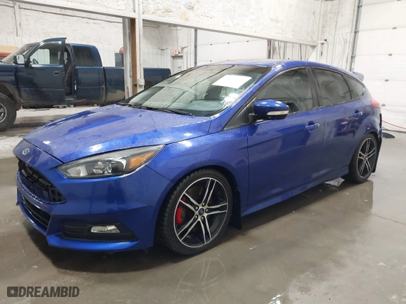 2015 Ford Focus ST with VIN 1FADP3L98FL321600, listed as a IAAI auction lot 40489832 with 91,762 mi miles. Bid and sale history available at carsss.com. Image 18.