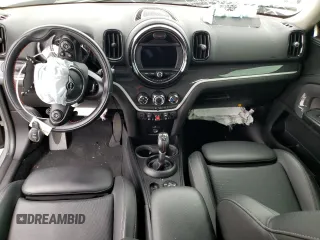 2019 MINI Countryman Cooper S with VIN WMZYT3C56K3E97143, listed as a Copart auction lot 62315533 with 0 mi miles and Salvage Title. Bid and sale history available at carsss.com. Image 8.
