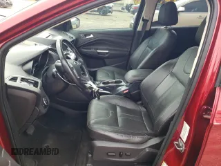 2013 Ford Escape Titanium z VIN 1FMCU0J90DUD10528, wystawiony jako Copart lot #56961685 z przebiegiem 148 082 mil mil oraz Tytuł czysty. Historia ofert i sprzedaży dostępna na DreamBid. Obrazek 7.
