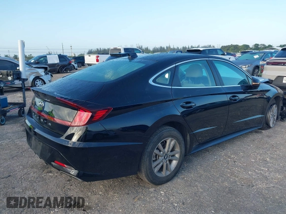 2023 Hyundai Sonata SEL z VIN KMHL64JA6PA304444, wystawiony jako IAAI lot #41984491 z przebiegiem 22 110 mil mil oraz . Historia ofert i sprzedaży dostępna na DreamBid. Obrazek 4.