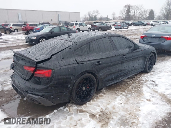 2021 Audi RS 5 Sportback z VIN WUAAWCF50MA904151, wystawiony jako IAAI lot #41172600 z przebiegiem 34 684 mil mil oraz . Historia ofert i sprzedaży dostępna na DreamBid. Obrazek 4.